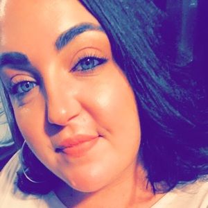 Meet your Posher, Alexandra